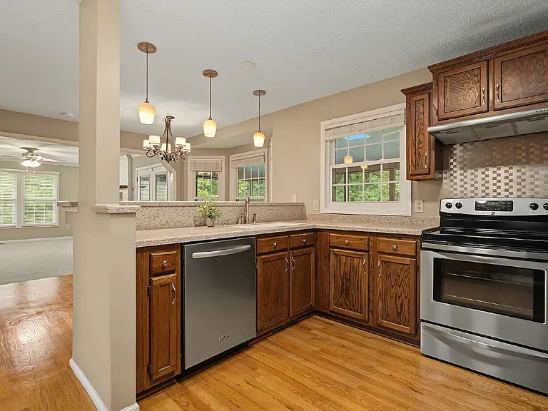 106 Dilworth Ct — Photo 18