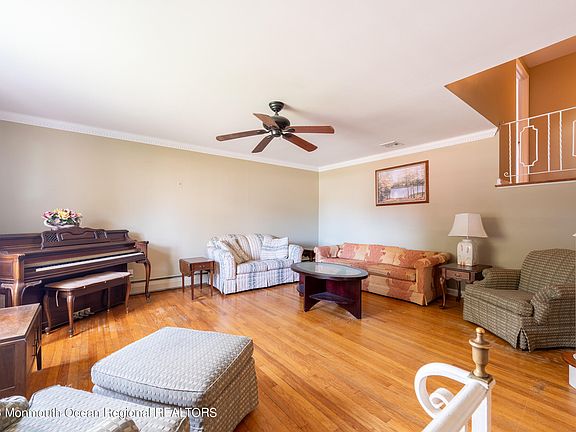 4th image of 310 New Jersey Avenue