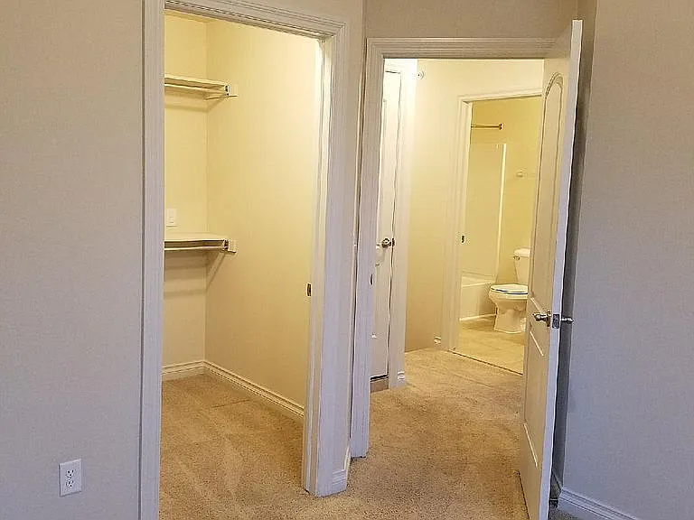 3956 Cloverlane St — Photo 13