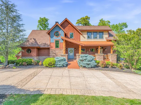 305 Foxwood Dr, Caryville, TN 37714