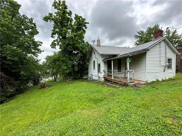 524 Q St, Atchison, KS 66002