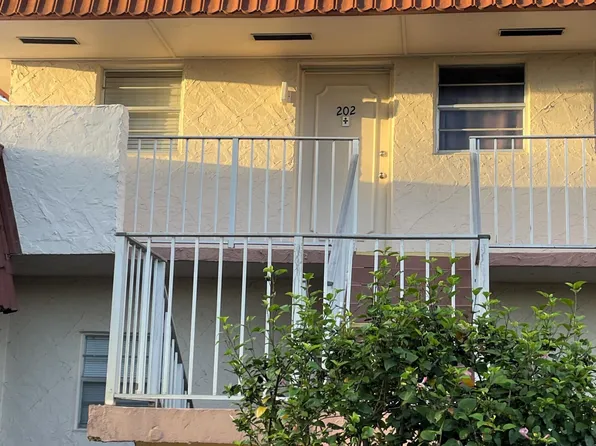 12011 Poinciana Boulevard S #202, Royal Palm Beach, FL 33411
