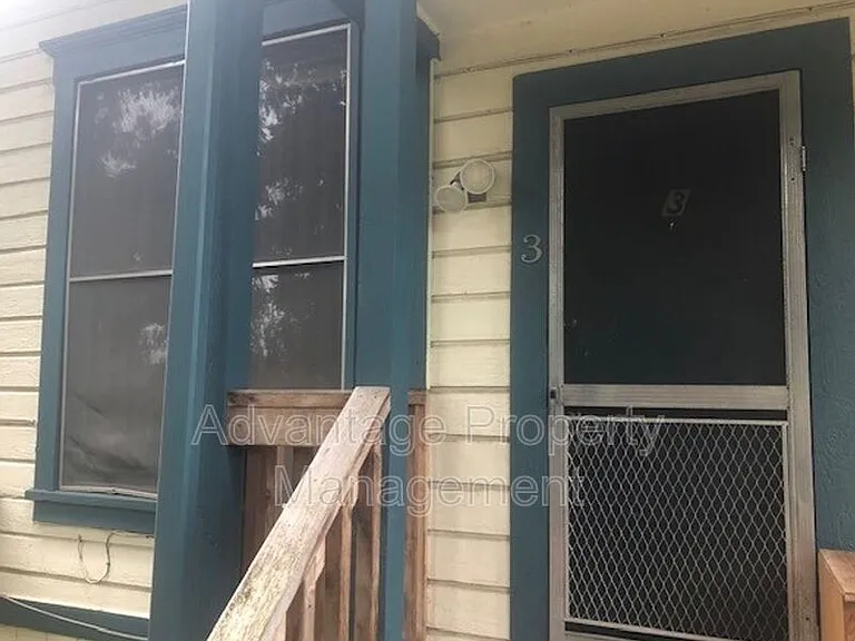 522 Calapooia St SW #3 — Photo 2