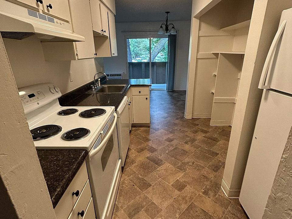1st image of 700 Crater Lake Ave #16748975