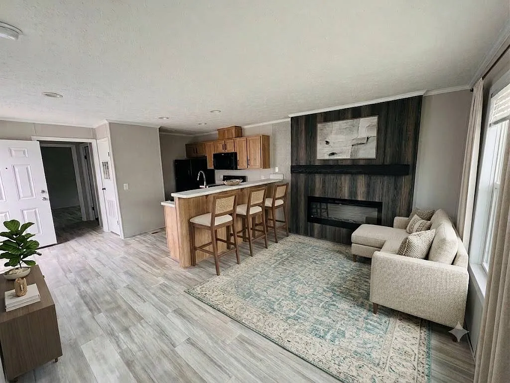 1 bed, 1.0 bath, $995 — Photo 3