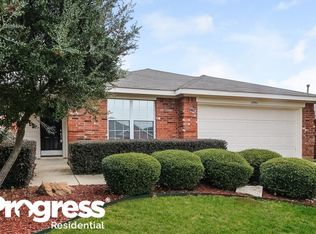 10905 Briaroaks Dr, Fort Worth, TX 76140