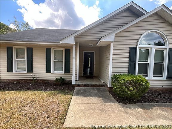 2nd image of 124 Live Oak Dr