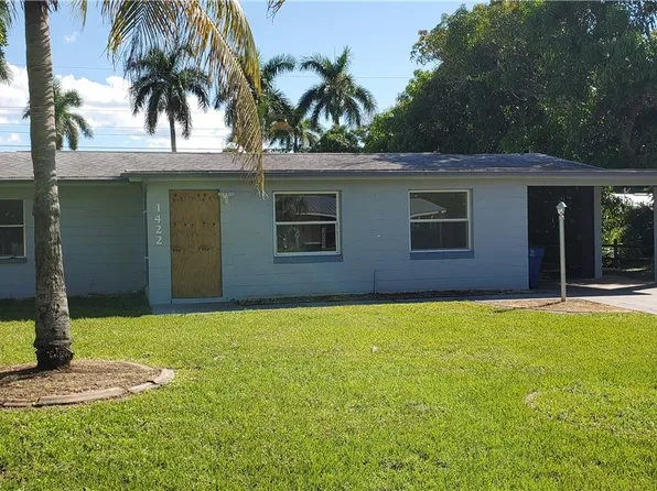 1422 Mandel Rd, Fort Myers, FL 33919