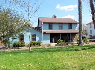 2940 Whispering Pines Dr, Canfield, OH