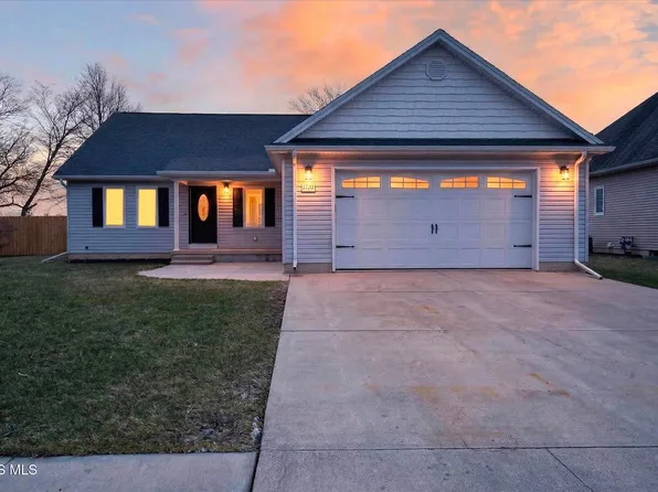 1720 Wexford Dr, Bowling Green, OH 43402