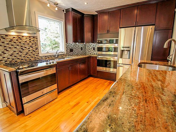 5th image of 7653 Cherryfield Pl