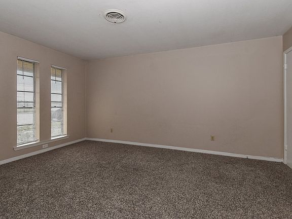 5th image of 3302 Stanford St APT A