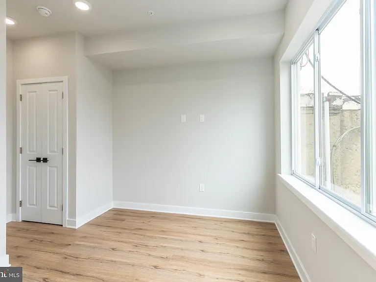 2121 Bellmore St — Photo 11