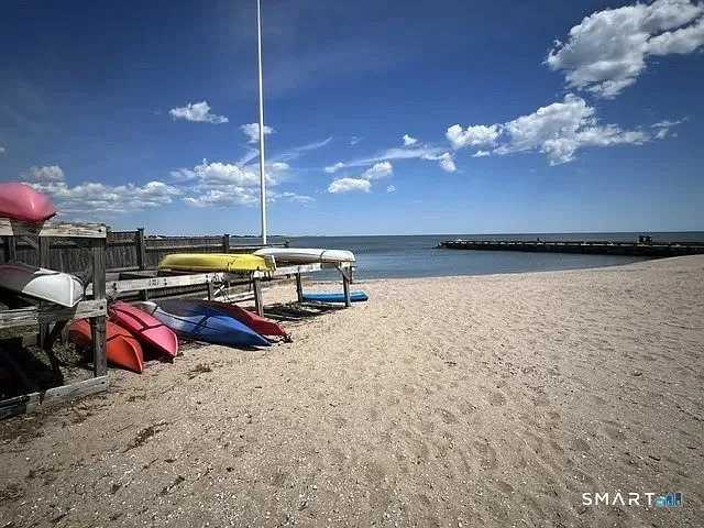 4 bed, 2251 sqft, $3,995 — Photo 4