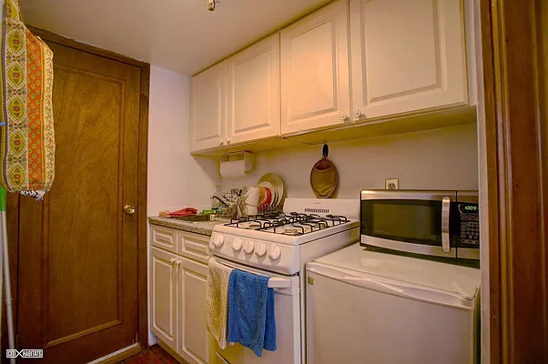 Rented by Citi Habitats | media 7