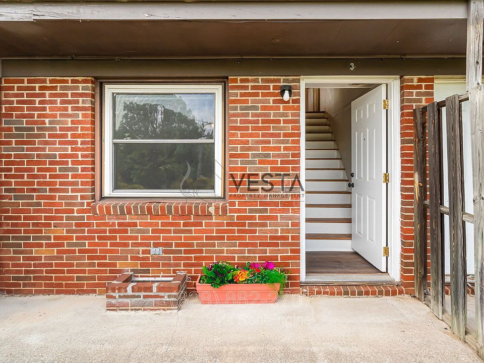 1st image of 26 Reid St Unit 8