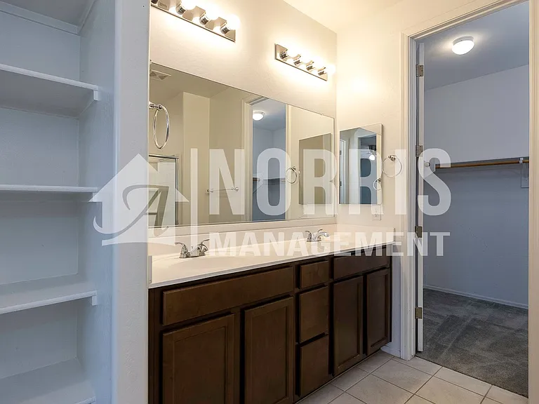 336 E Hawaii Dr — Photo 27