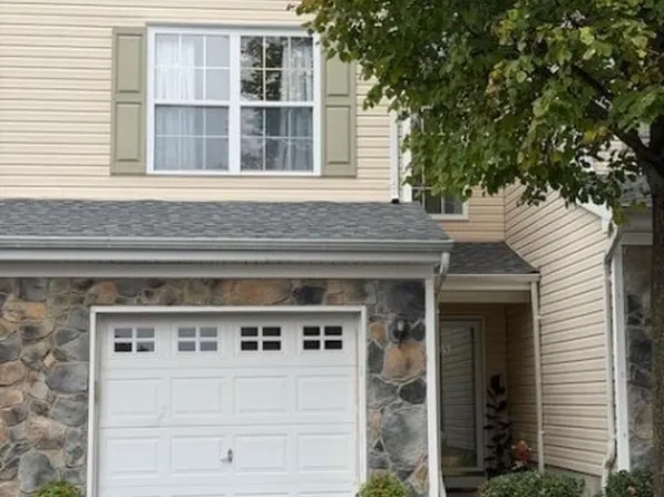 65 Mountainside Dr, Pompton Lakes Boro, NJ 07442
