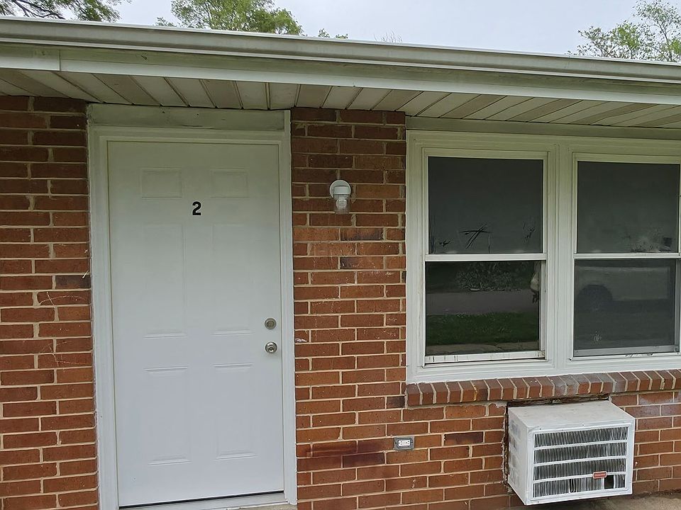 1st image of 305 E John St APT 2
