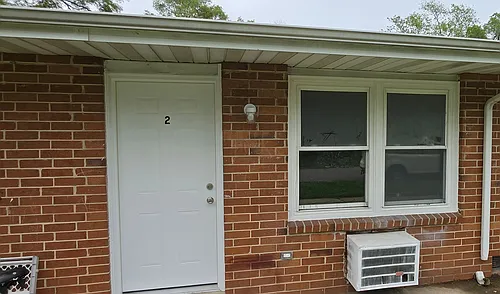 305 E John St #2 Photo 1