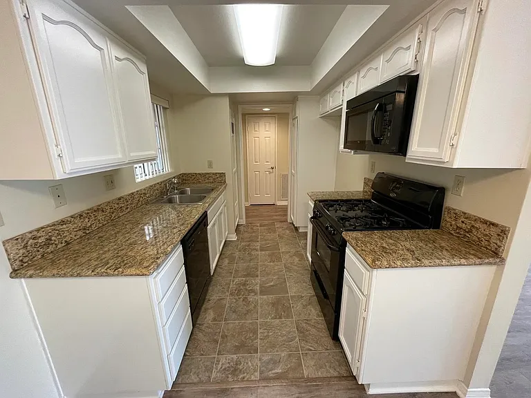 360 N Hollywood Way #213 — Photo 4