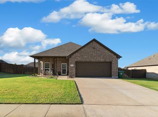 107 Wildflower Dr, Whitesboro, TX 76273