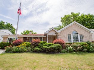 535 Weidner Rd, Buffalo Grove, IL 60089