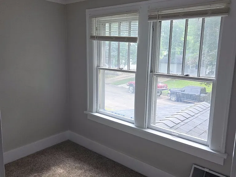 3119 N Indiana Ave — Photo 10