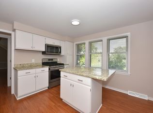248 Green Bay Rd, Thiensville, WI 53092