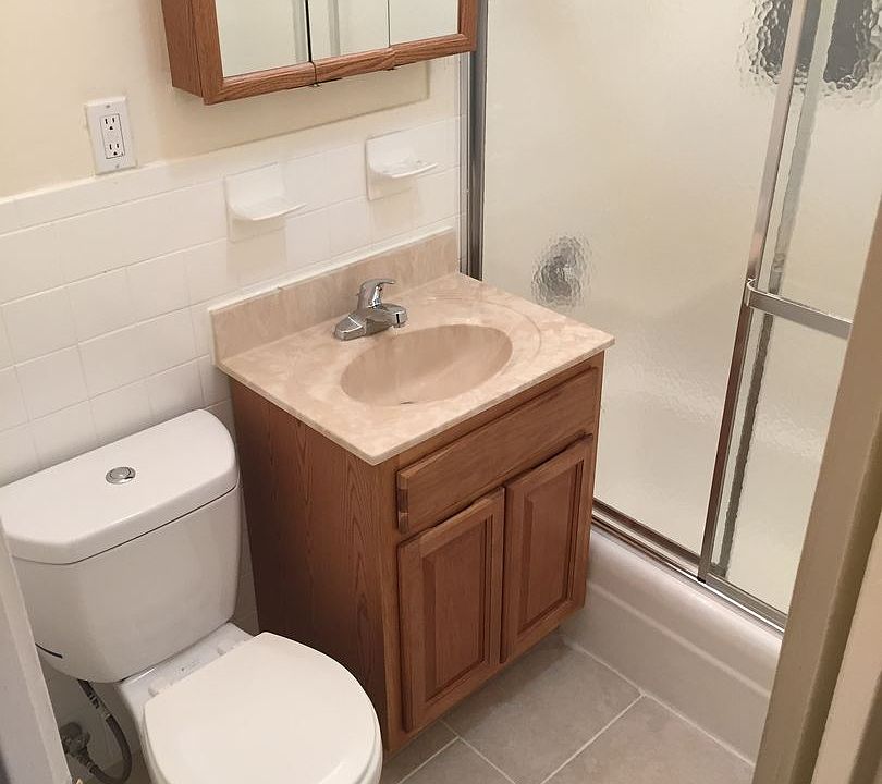 2nd image of 250 W Sumner Ave APT 14