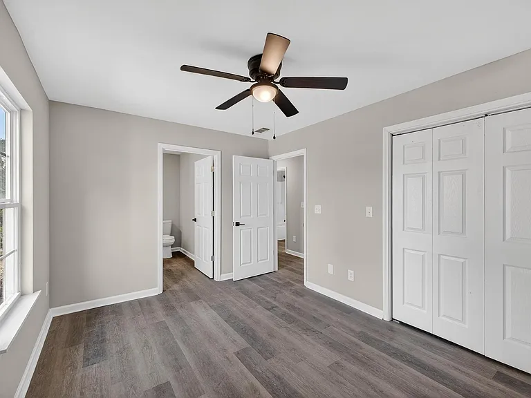 Tanglewood Dr — Photo 26