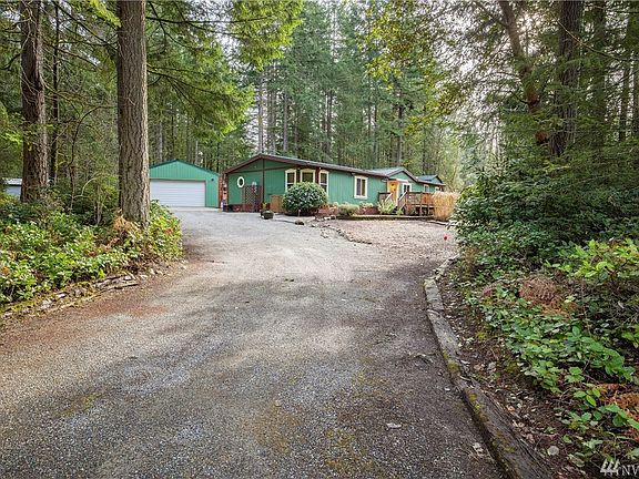 2nd image of 3306 SE Penguin Ln