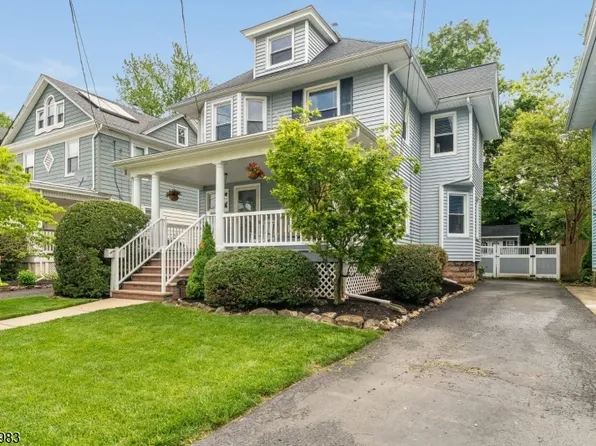 28 Codington Pl, Somerville Boro, NJ 08876