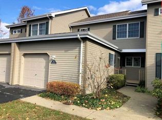 53 Sandalwood Ln, Rhinebeck, NY 12572