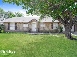 2908 Portales Dr, Fort Worth, TX 76116