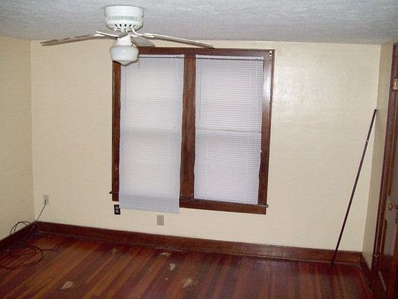 5th image of 480 Wood St