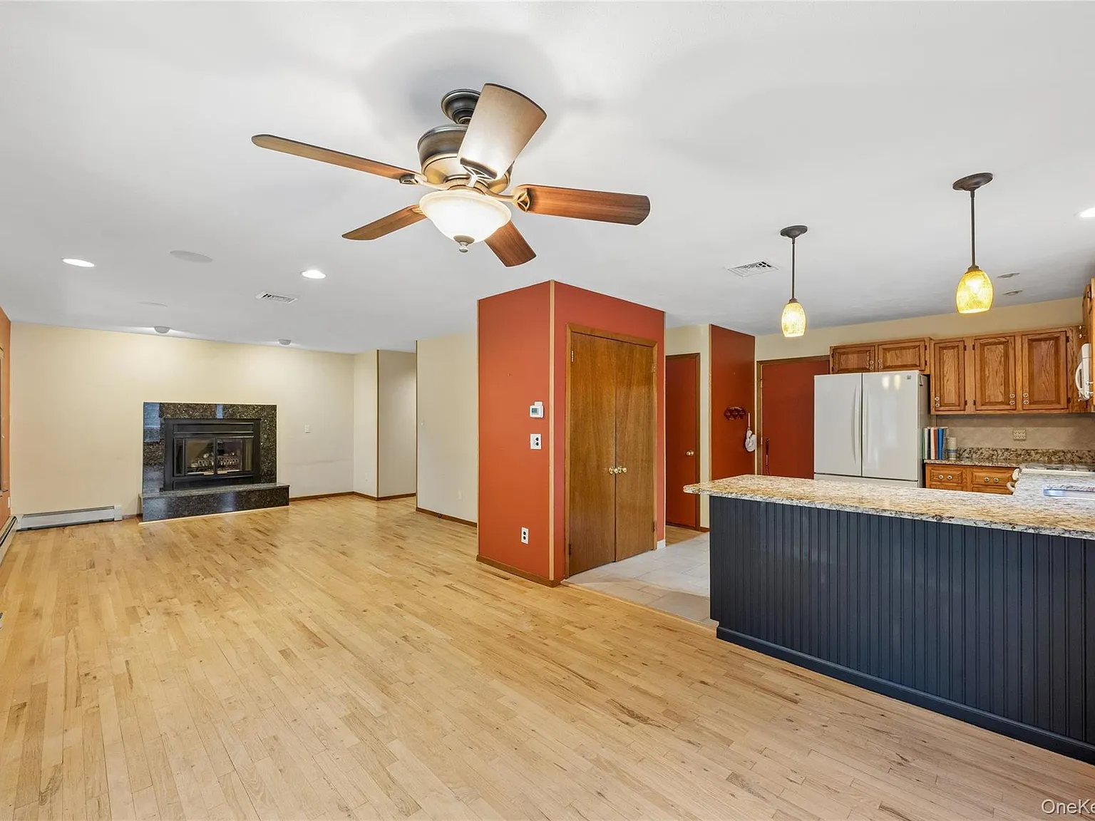 3 bed, 2.5 bath, 2000 sqft, $4,550 — Photo 3