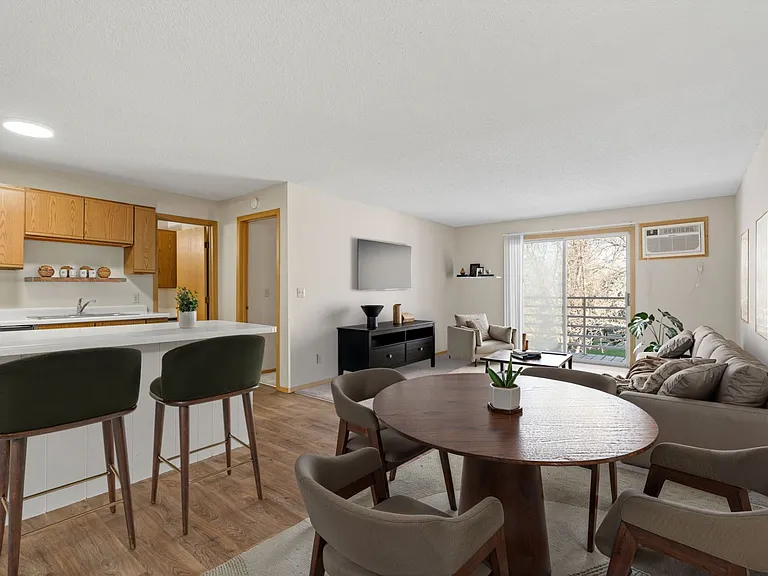 Two Bedroom C - 2 Bed / 2 Bath - 950 Sq.Ft.