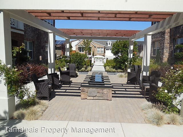 1st image of 357 Camellia Cir