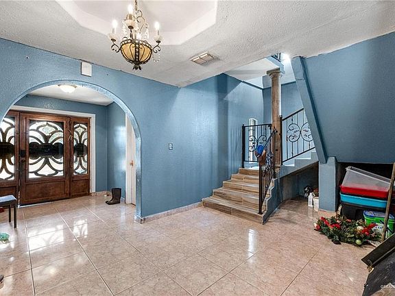 3rd image of 1324 San Vicente Norte