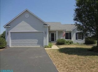 2102 Symmes Ct, Grove City, OH 43123