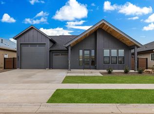 6852 N Fireball Ave, Meridian, ID 83646