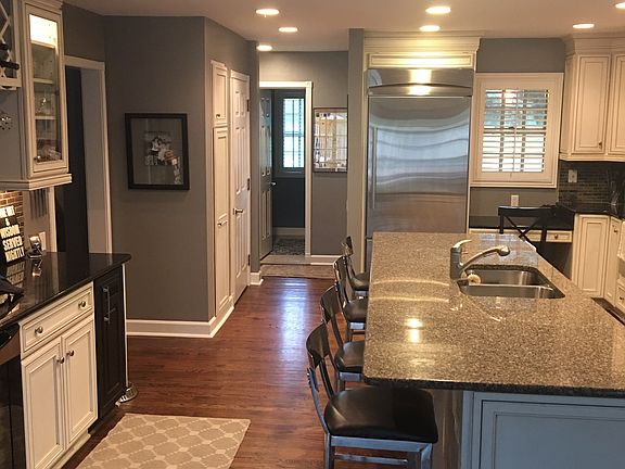 3rd image of 1377 Sunningdale Dr
