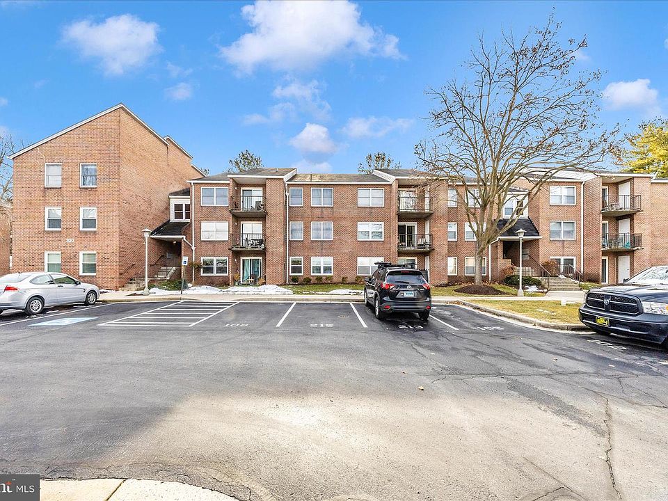 1st image of 200 Chapel Ct Unit 107