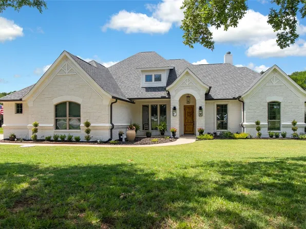 574 S Sugartree Dr, Lipan, TX 76462