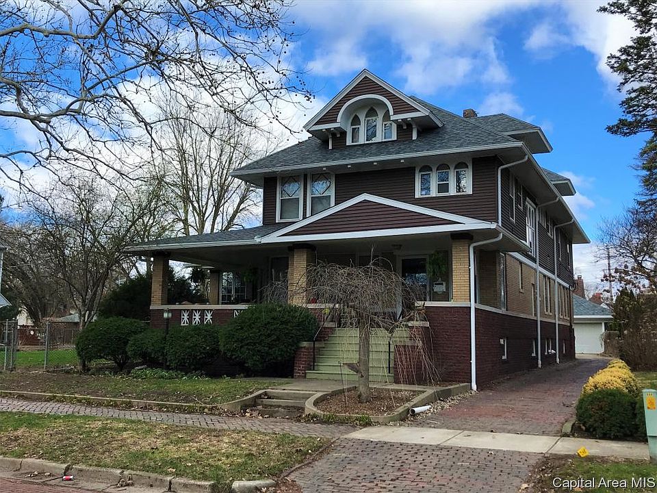 1st image of 862 N Prairie St