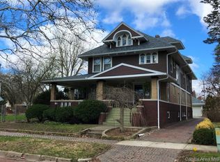 862 N Prairie St, Galesburg, IL 61401