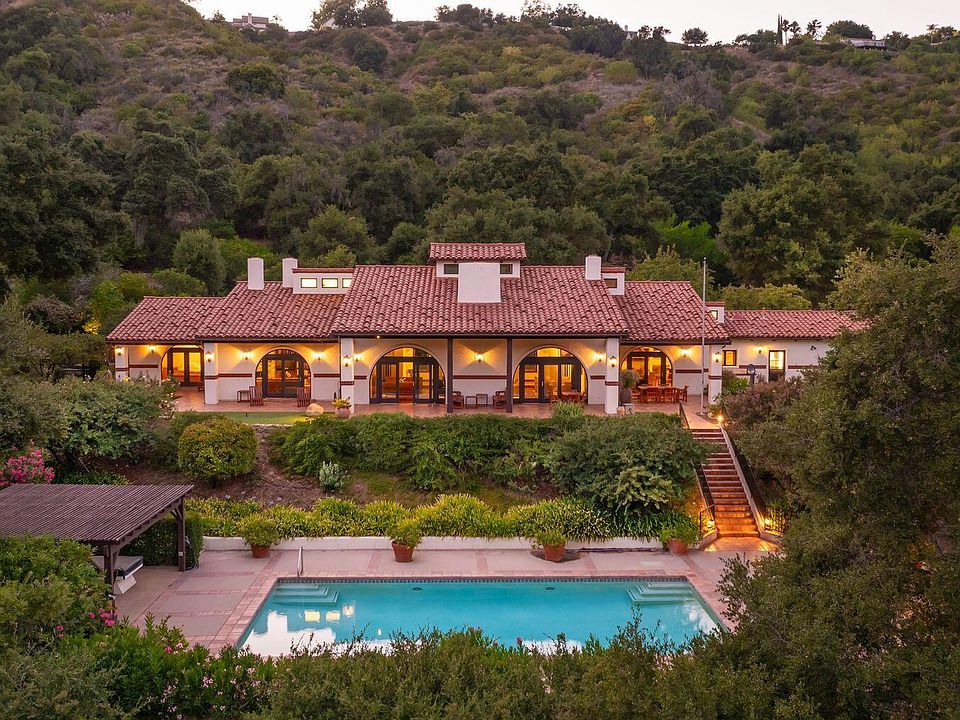 1st image of 10883 Oak Knoll Rd