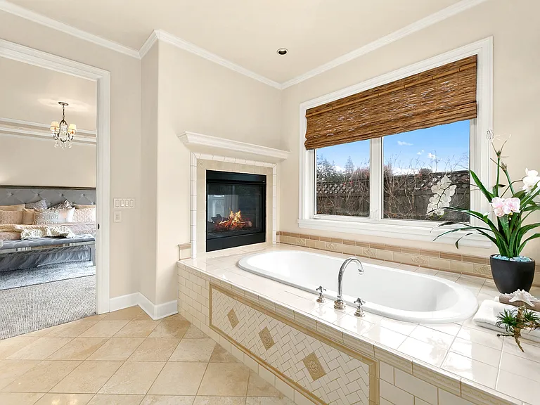 9676 Evergreen Dr NE — Photo 27