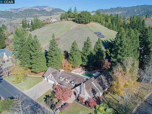 2nd image of 2377 Saddleback Dr